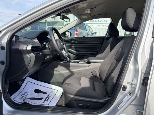 Used 2024 Nissan Altima 2.5 SV image 13
