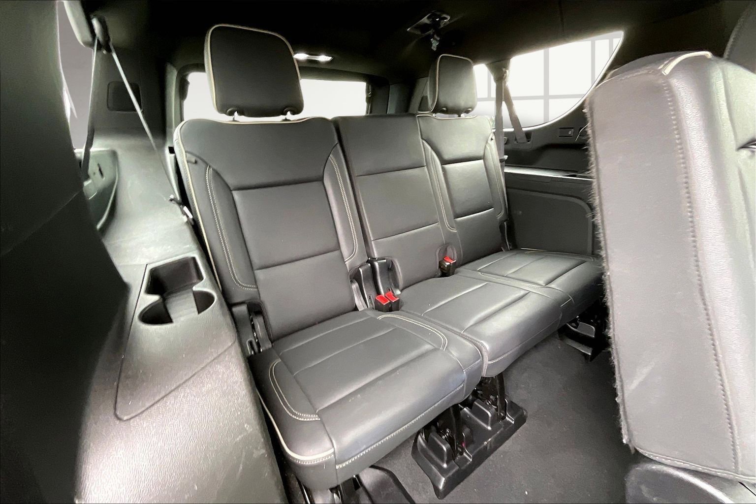 Used 2024 GMC Yukon XL SLT image 26