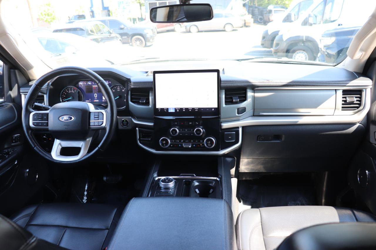 Used 2024 Ford Expedition XLT AWD/4WD image 18