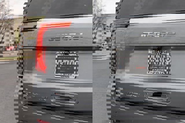 Used 2025 GMC Yukon Denali image 23