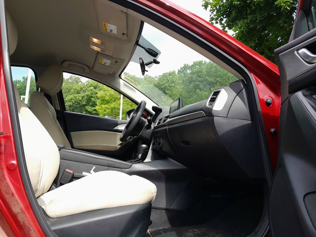 Used 2017 MAZDA MAZDA3 Sport FWD image 37