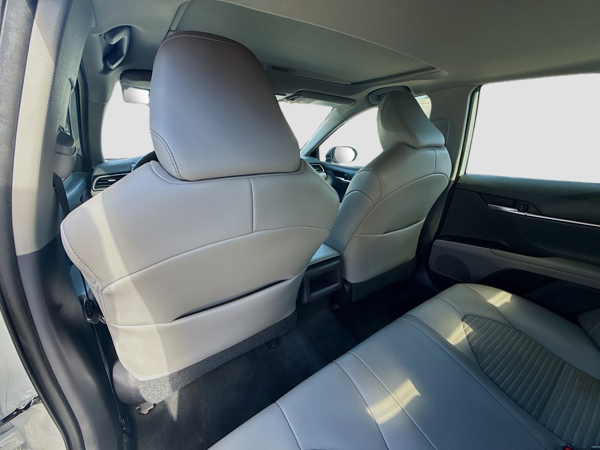 Used 2022 Toyota Camry SE w/ Convenience Package image 23