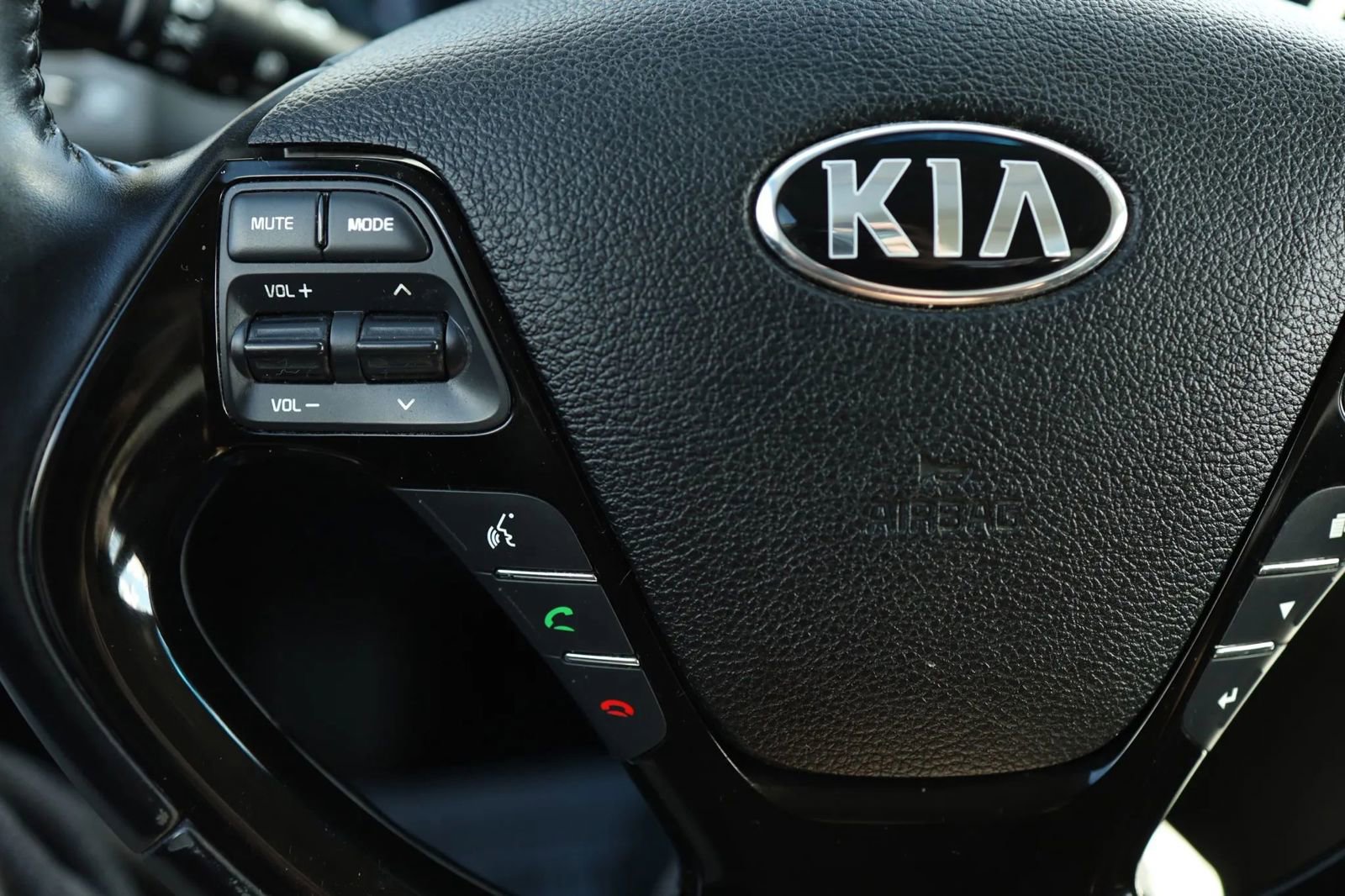 Used 2017 Kia Forte S w/ S Technology Package image 14