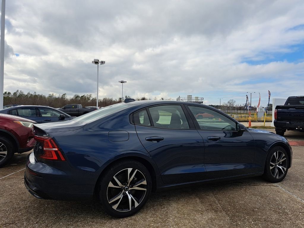 Used 2024 Volvo S60 B5 Core image 5