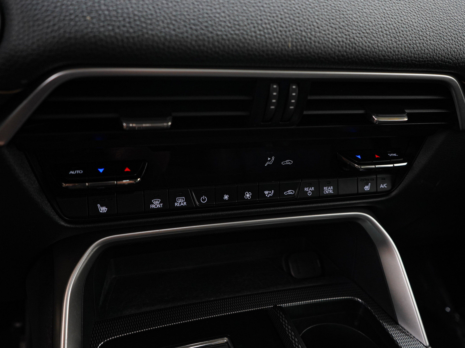 Certified 2024 MAZDA CX-90 Plug-In Hybrid w/ Preferred AWD/4WD image 22
