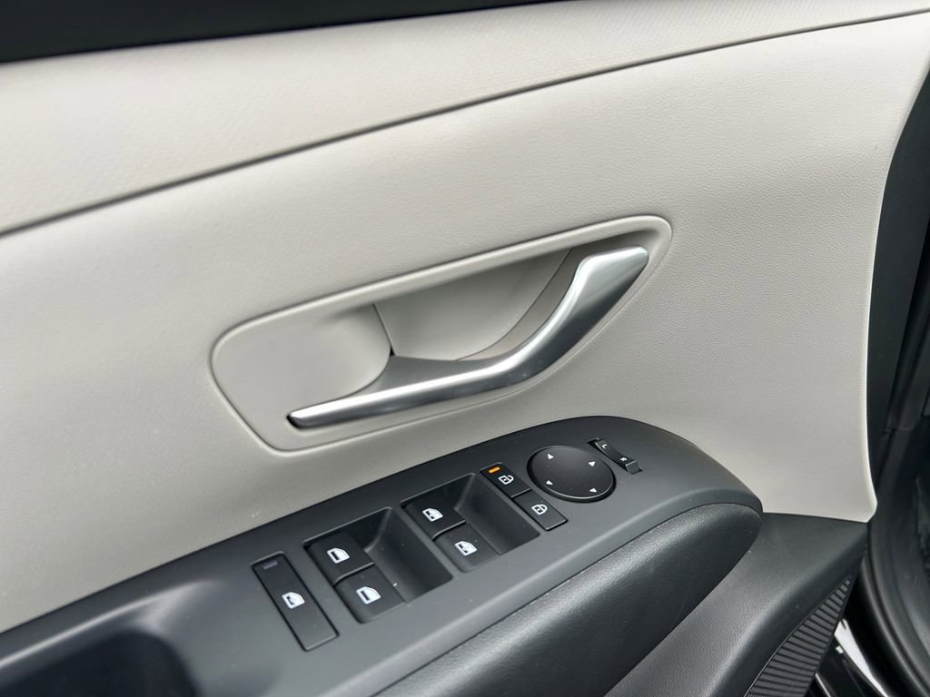 Used 2025 Hyundai Tucson SEL AWD/4WD image 22