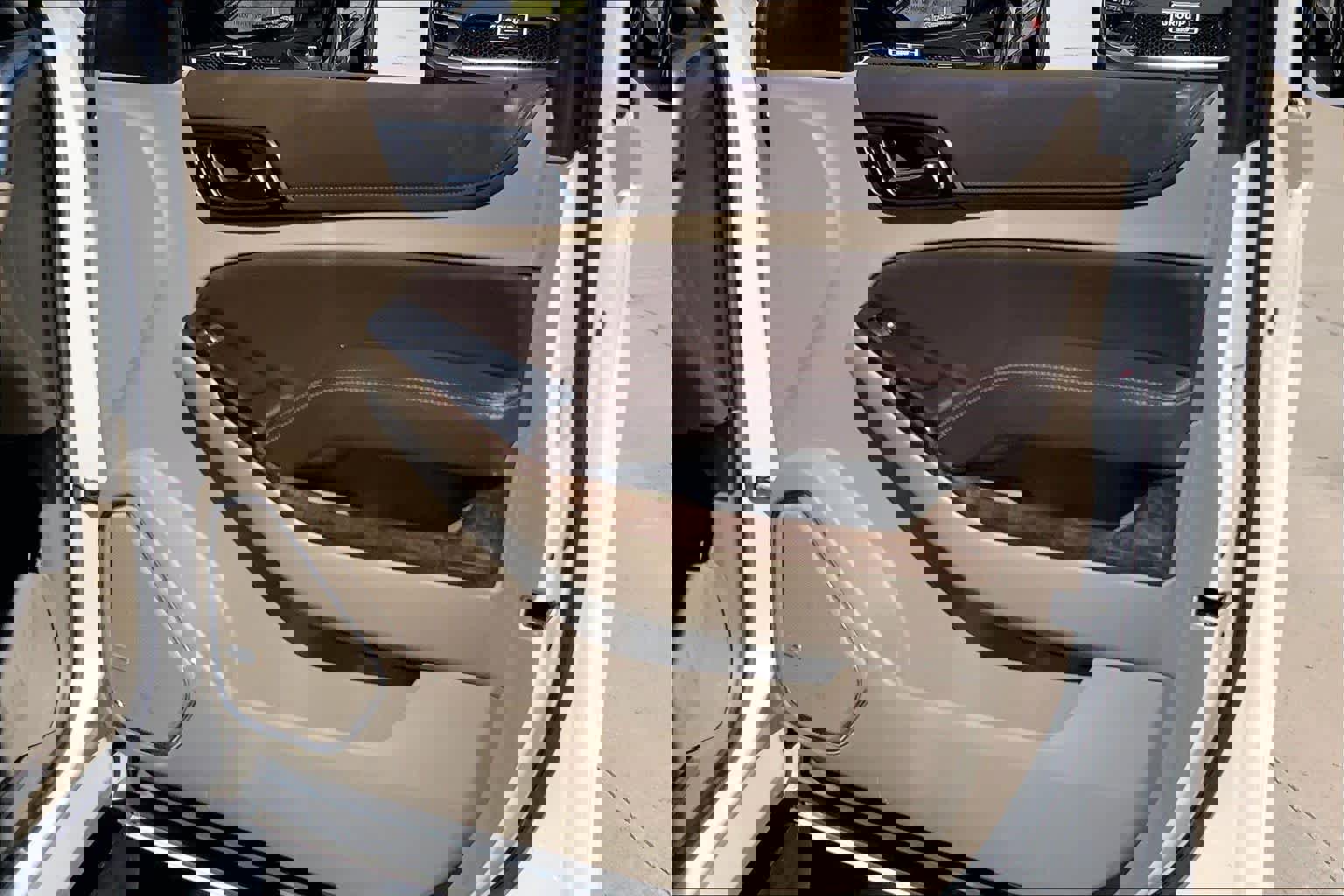 Used 2019 Chevrolet Suburban LT w/ Texas Edition Package image 23