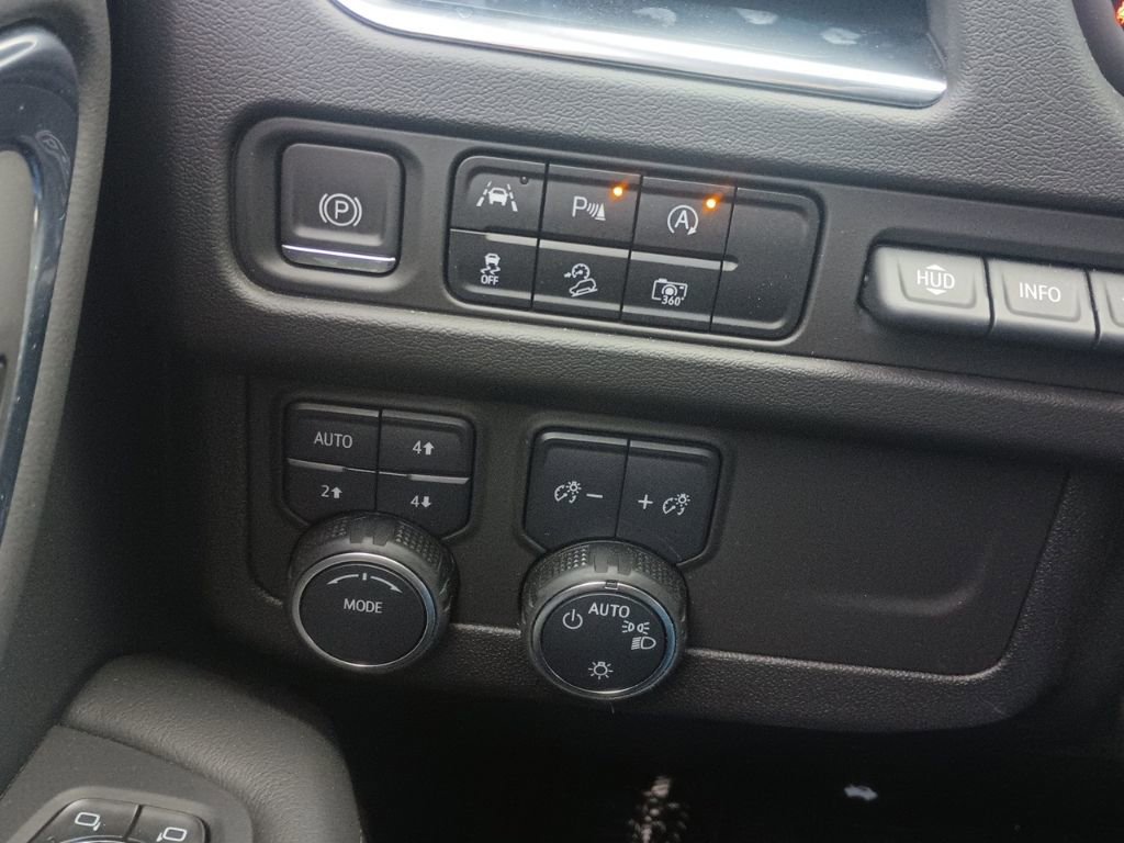 Used 2015 Chrysler 200 S w/ Comfort Group image 56