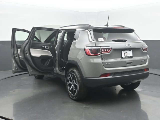New 2026 Jeep Compass Limited w/ Sun, Sound & Navigation Group AWD/4WD image 53