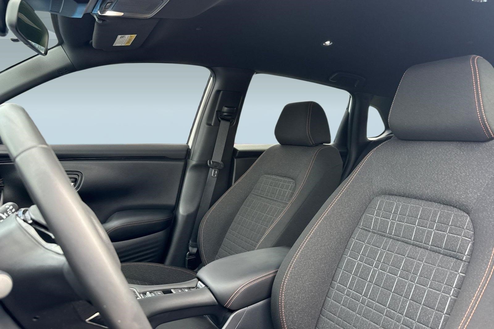 Certified 2025 Honda HR-V Sport image 5