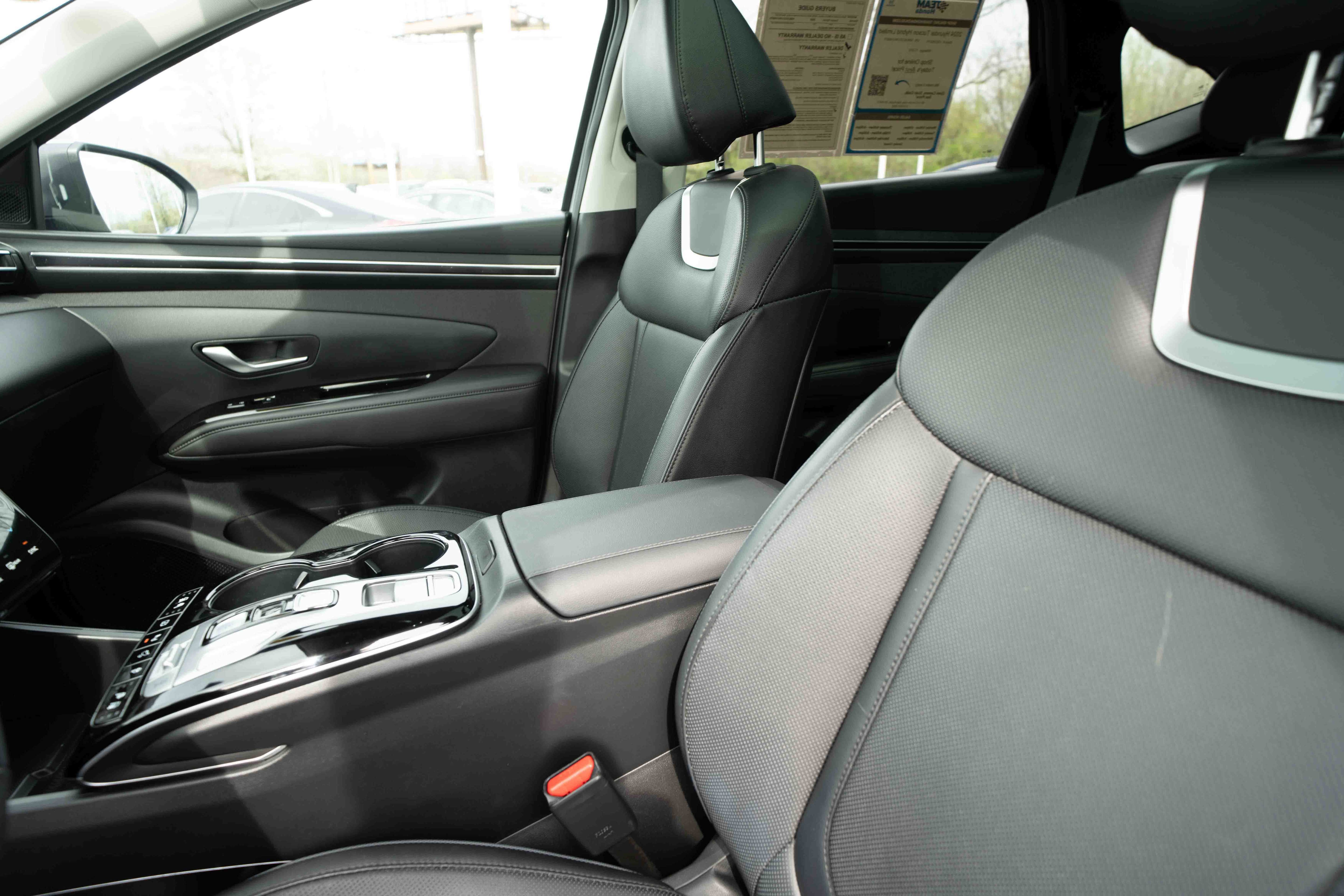 Used 2024 Hyundai Tucson Limited AWD/4WD image 10