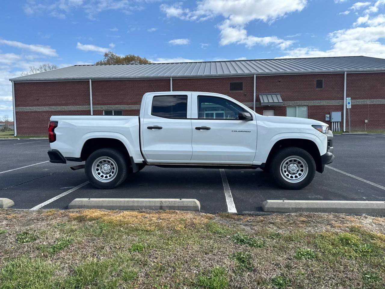 Used 2023 Chevrolet Colorado W/T w/ WT Convenience Package II image 3