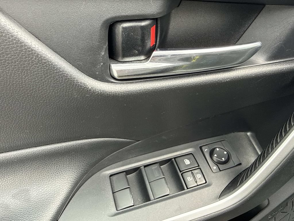 Used 2020 Toyota RAV4 XLE w/ Convenience Package AWD/4WD image 19