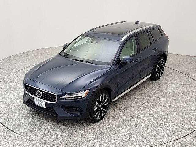 New 2026 Volvo V60 B5 Cross Country Ultra w/ Climate Package image 13