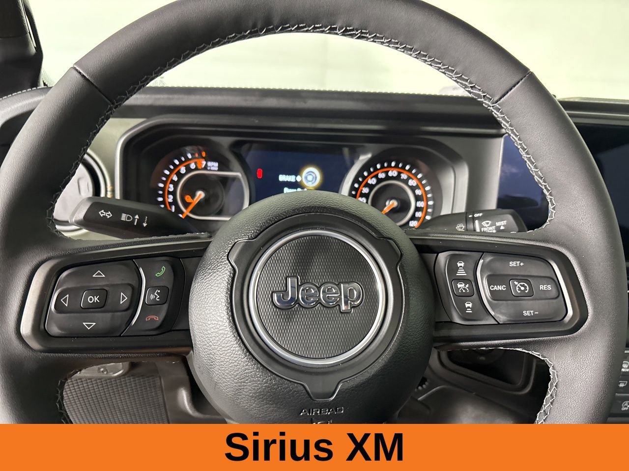 Used 2025 Jeep Gladiator Mojave w/ Convenience Group image 11