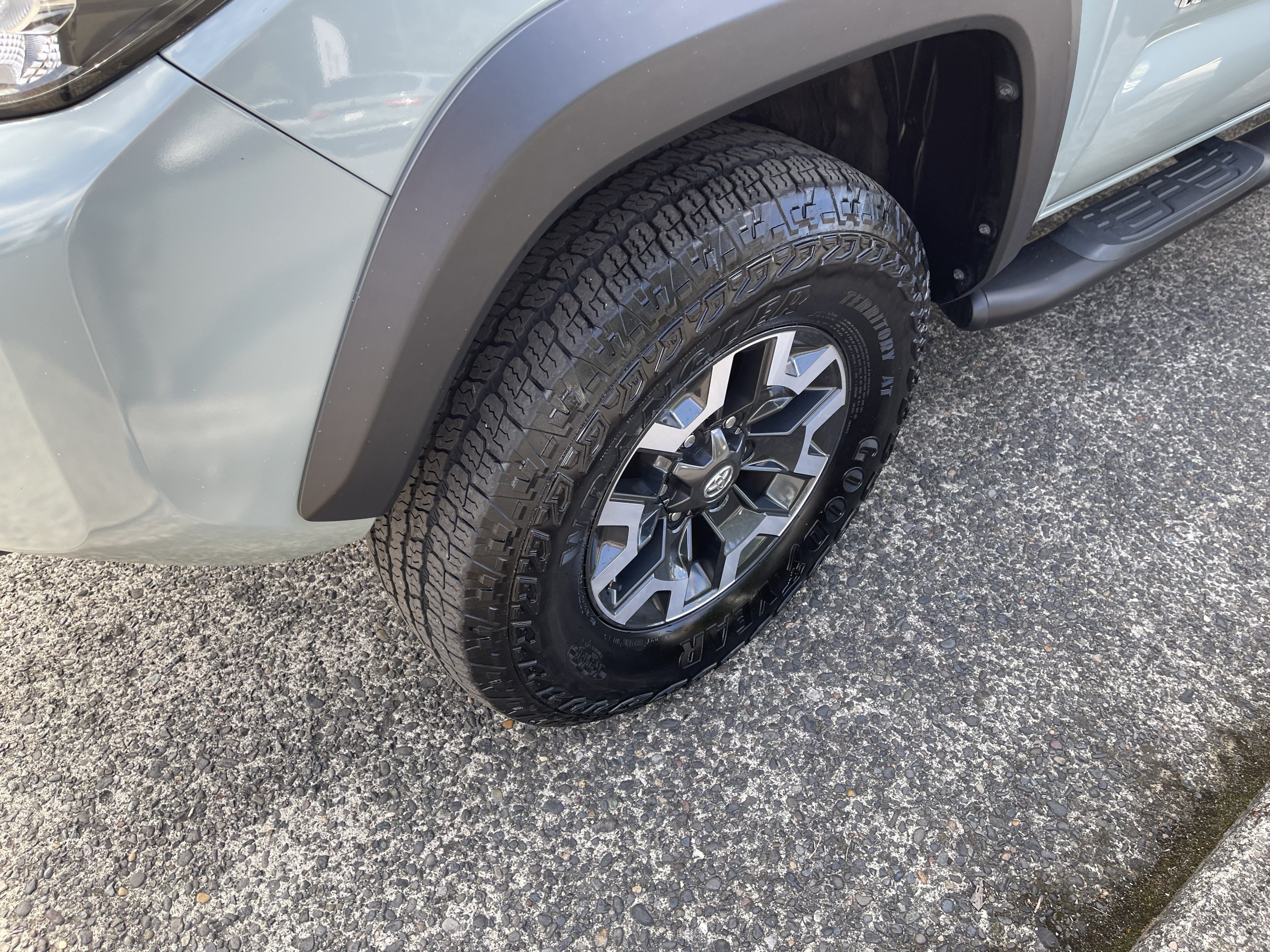 Certified 2022 Toyota Tacoma TRD Off-Road w/ TRD Premium Off Road Package AWD/4WD image 9