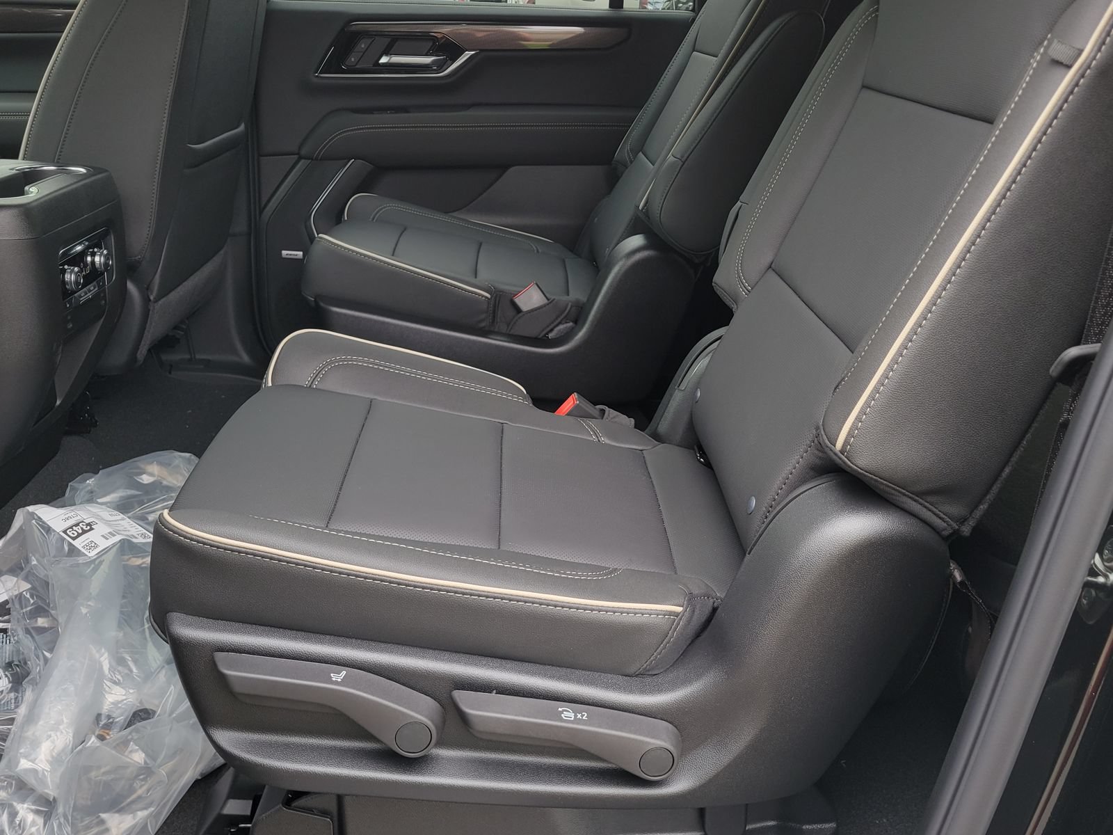 New 2026 GMC Yukon XL Elevation AWD/4WD image 10