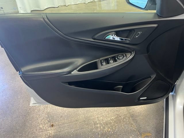 Used 2018 Chevrolet Malibu LT w/ Leather Package FWD image 13