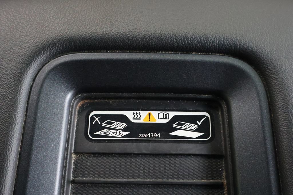 Used 2018 Chevrolet Tahoe Premier AWD/4WD image 24