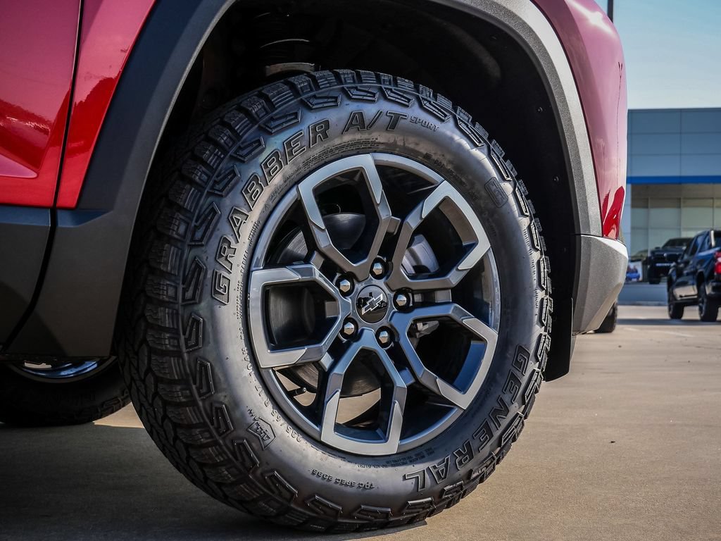 New 2027 Chevrolet Equinox ACTIV FWD image 9