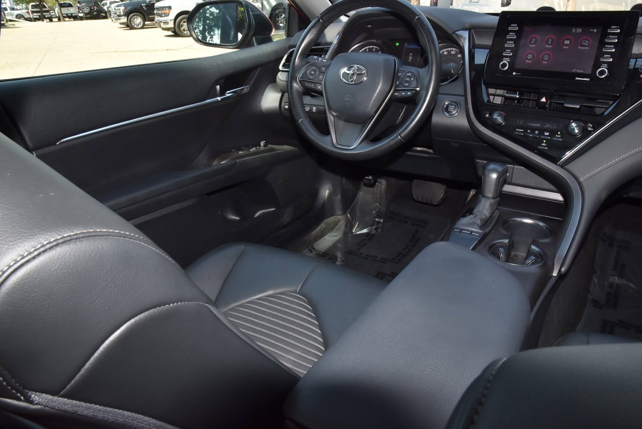 Used 2022 Toyota Camry SE w/ Convenience Package FWD image 15