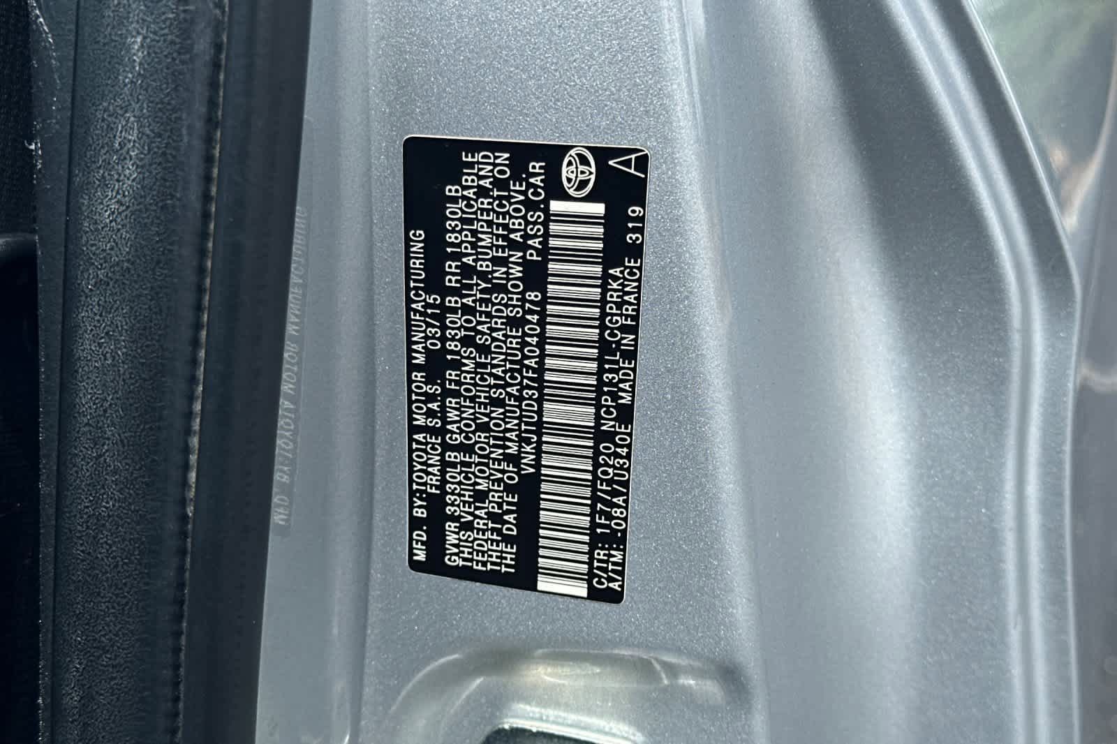 Used 2015 Toyota Yaris L image 26