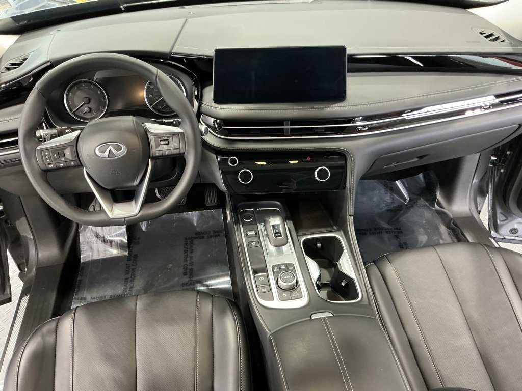 Used 2025 INFINITI QX60 Pure image 16