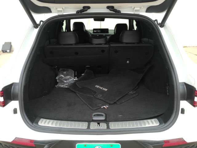 Used 2022 Genesis GV70 3.5T Sport w/ Sport Prestige Package image 32