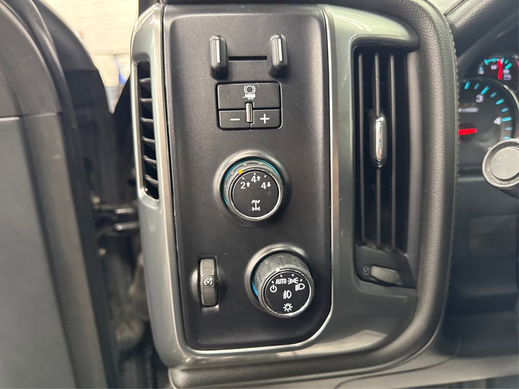 Used 2016 Chevrolet Silverado 2500 LTZ w/ Duramax Plus Package AWD/4WD image 31
