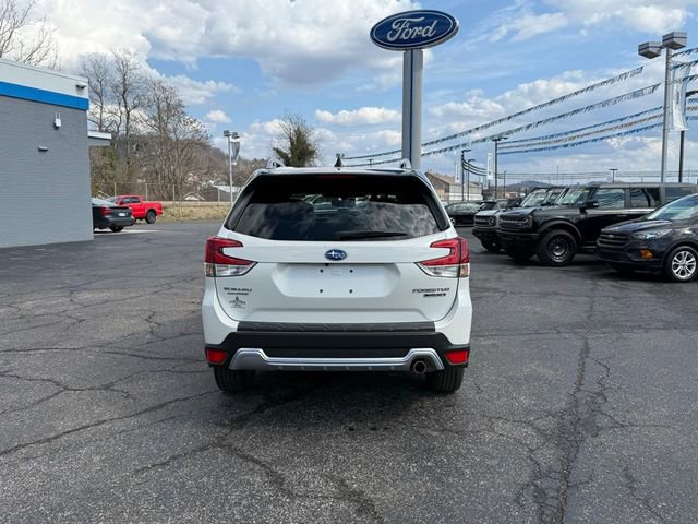Used 2024 Subaru Forester Touring w/ Convenience Package AWD/4WD image 4