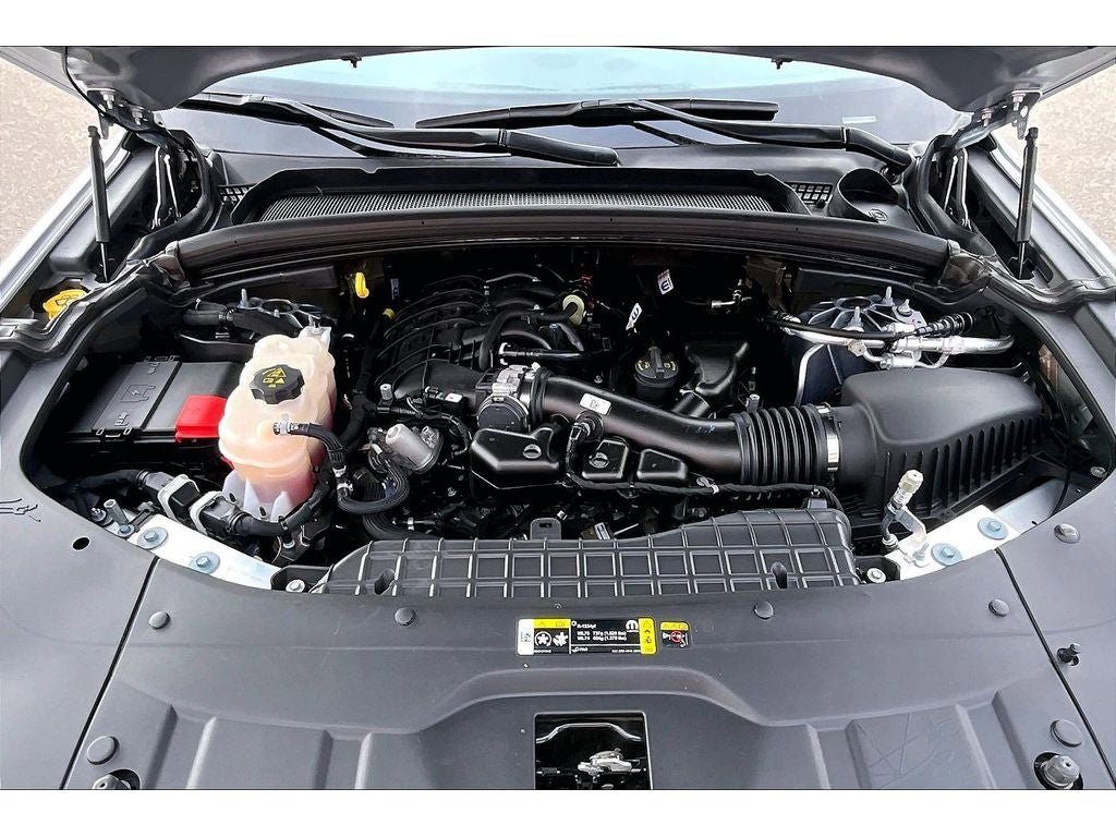 Used 2024 Jeep Grand Cherokee L Laredo AWD/4WD image 10