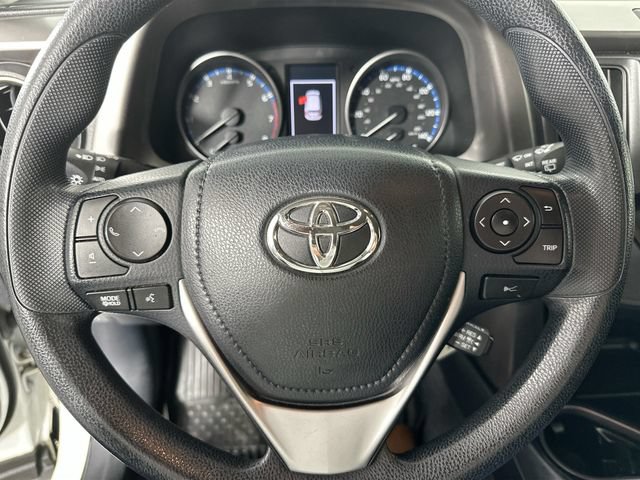 Used 2017 Toyota RAV4 LE w/ Carpet Mat Package AWD/4WD image 17