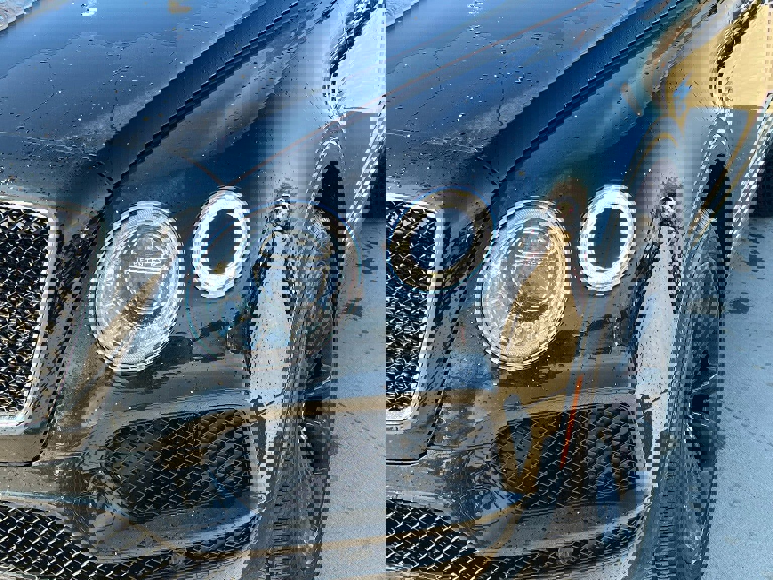 Used 2019 Bentley Bentayga image 4