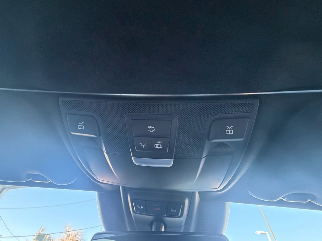 Used 2018 Mercedes-Benz E 400 4MATIC Cabriolet image 34