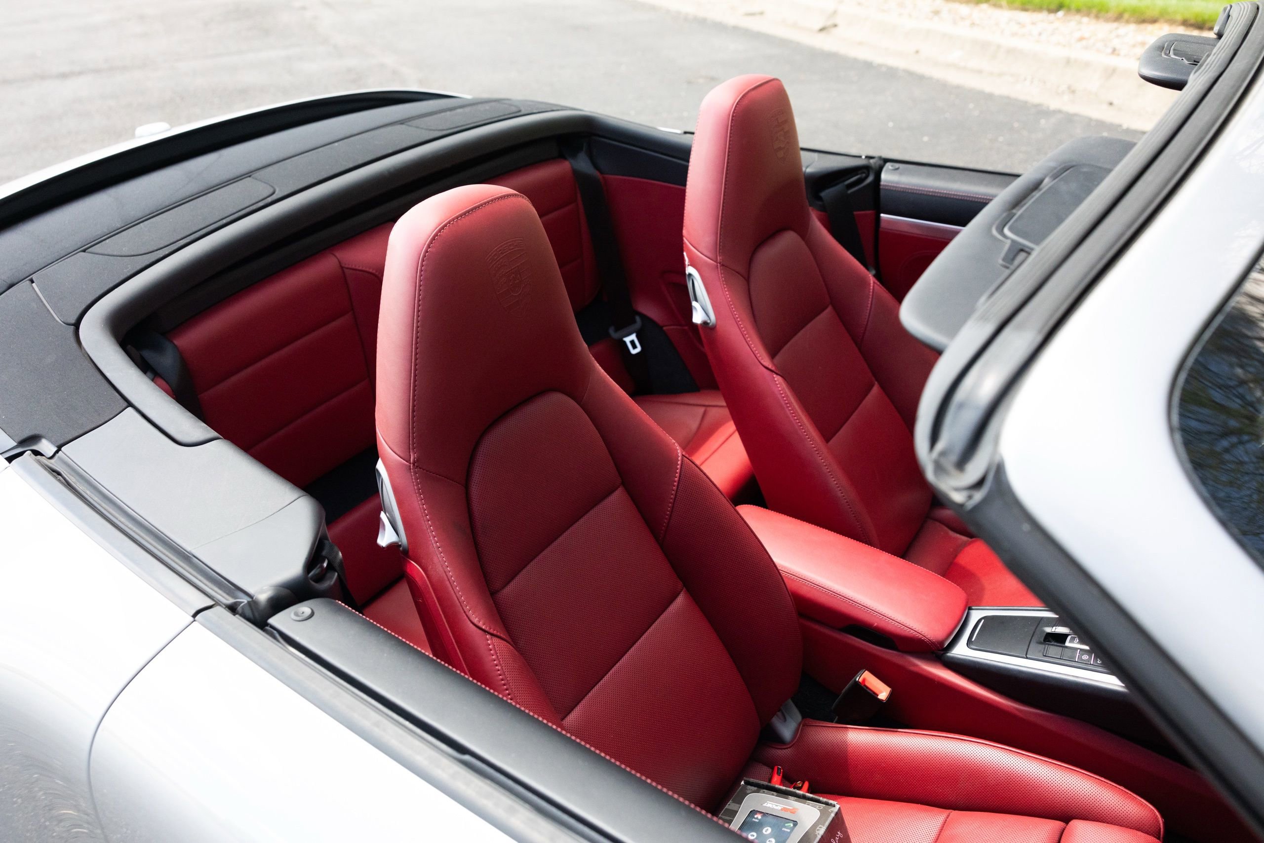 Used 2017 Porsche 911 Carrera 4S image 11