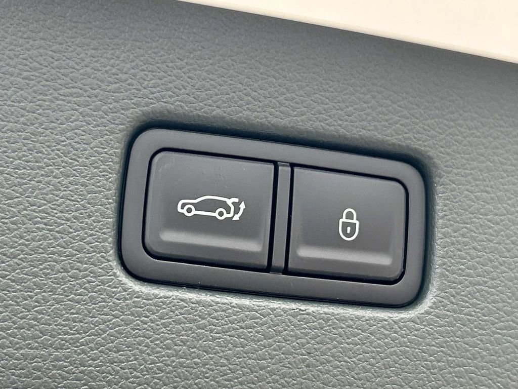 New 2026 Genesis GV80 2.5T Advanced image 13
