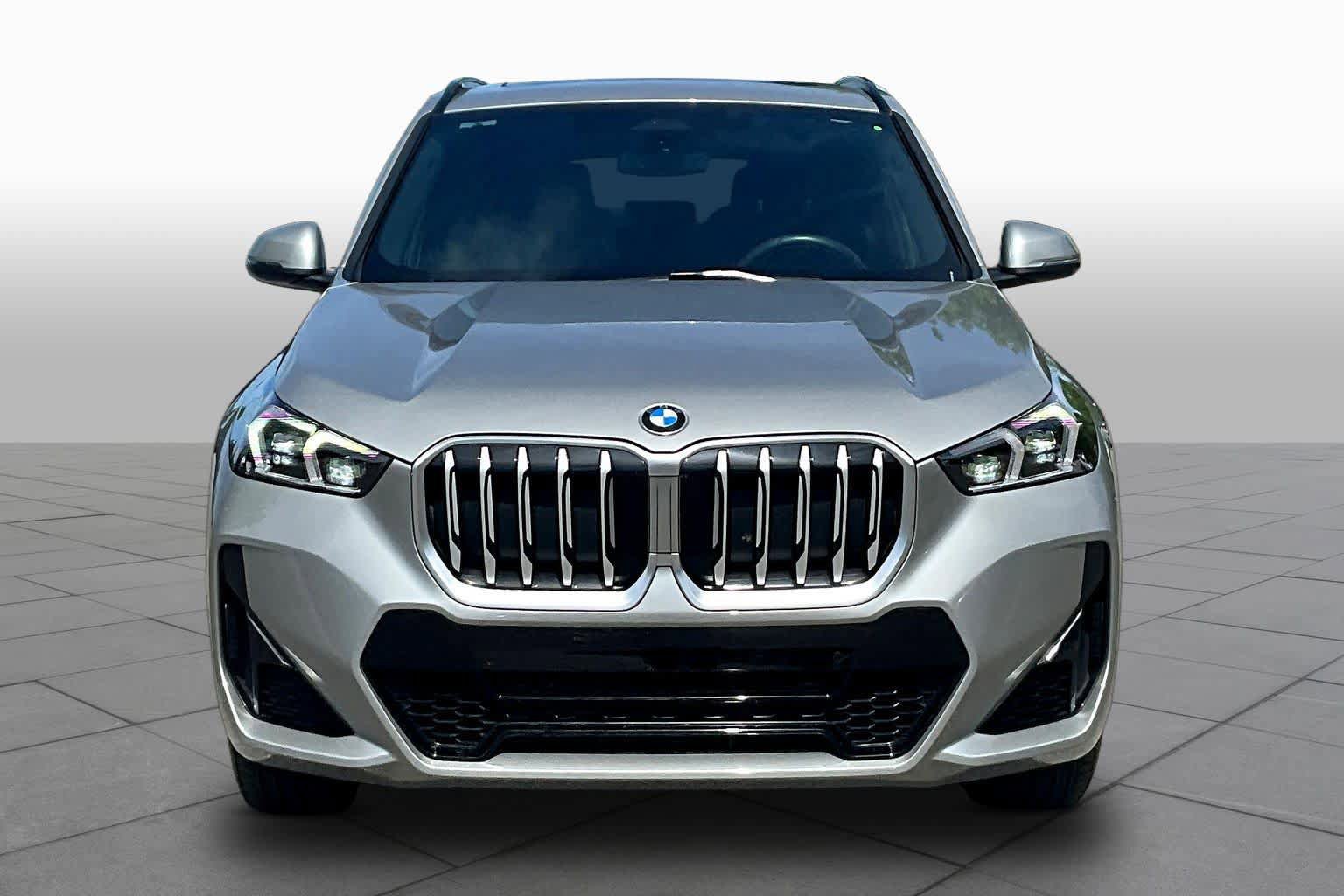 Used 2025 BMW X1 xDrive28i image 3