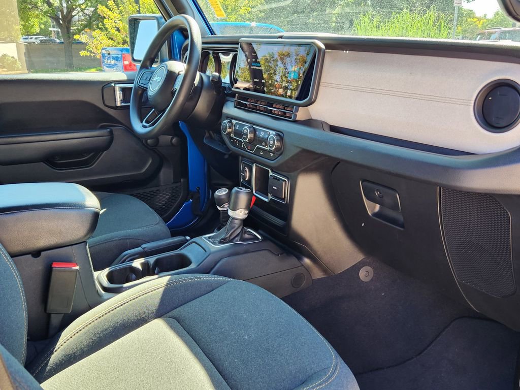 Used 2024 Jeep Wrangler Sport image 15