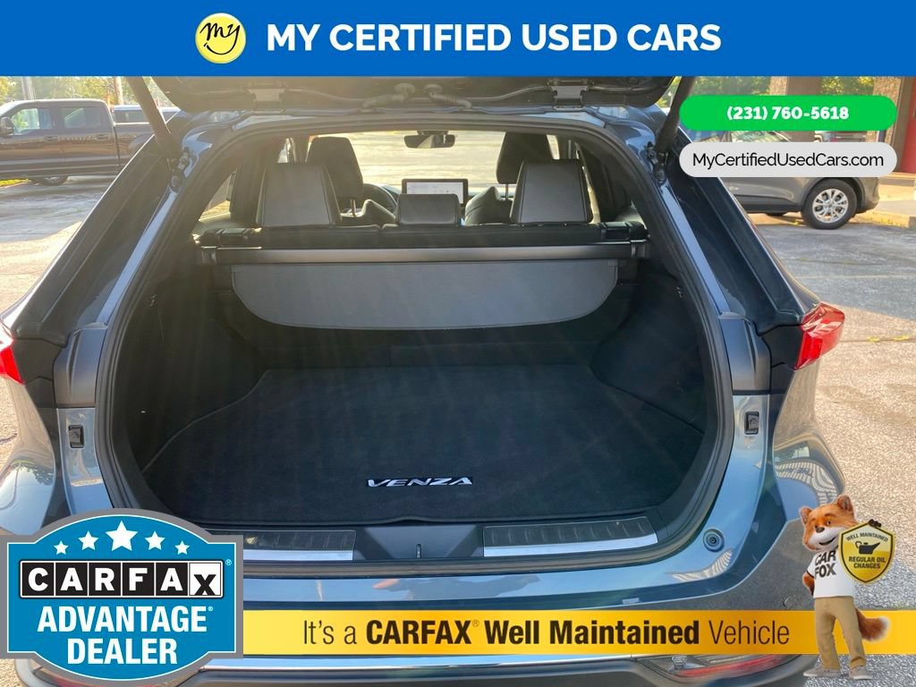 Used 2024 Toyota Venza XLE AWD/4WD image 7