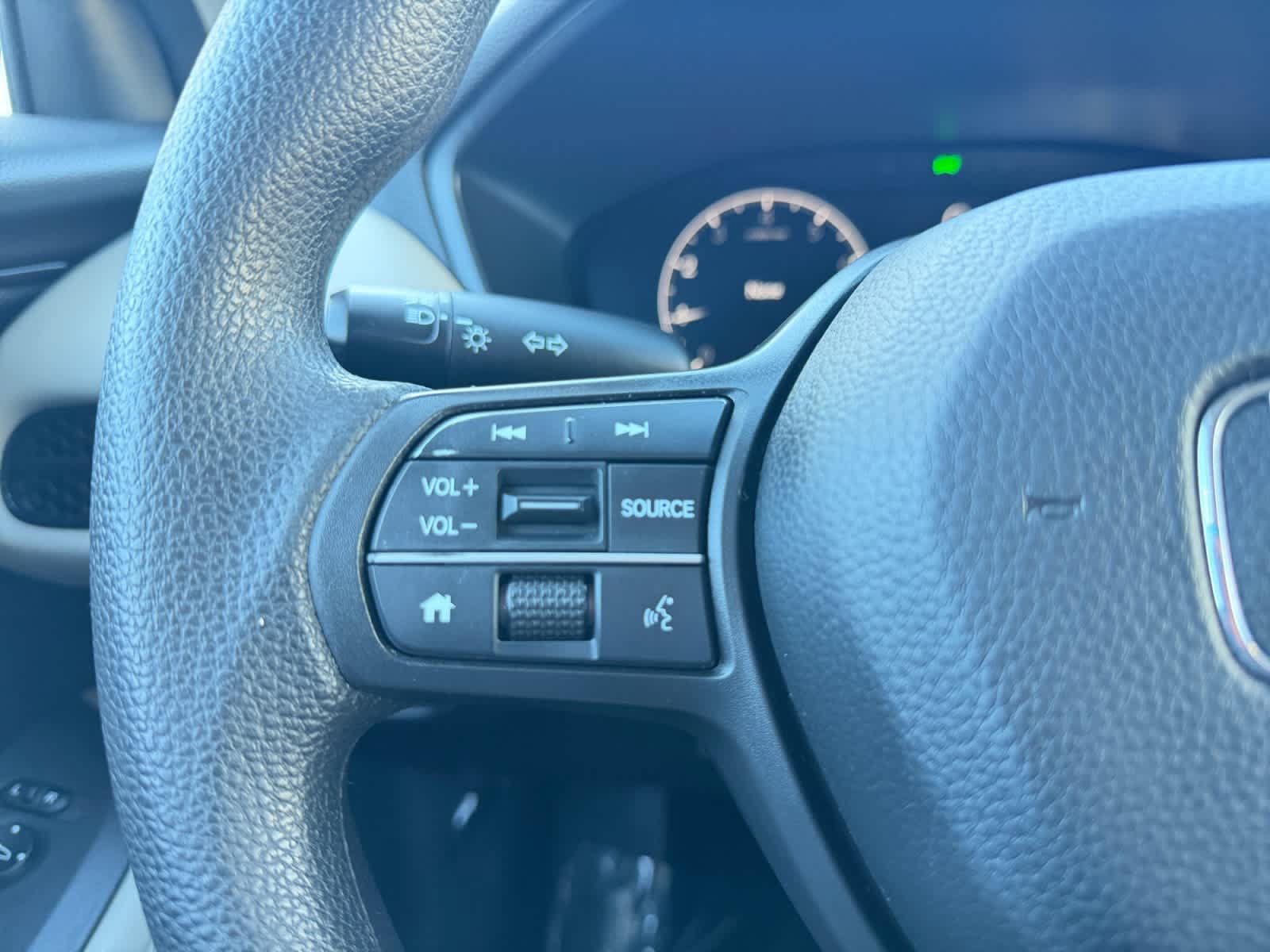 Used 2025 Honda HR-V LX image 21