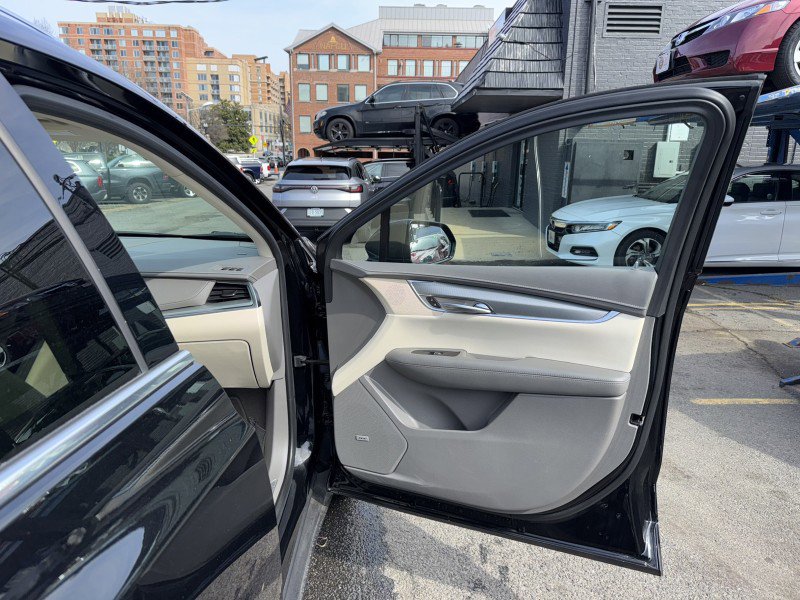 Used 2018 Cadillac XT5 Premium Luxury image 13