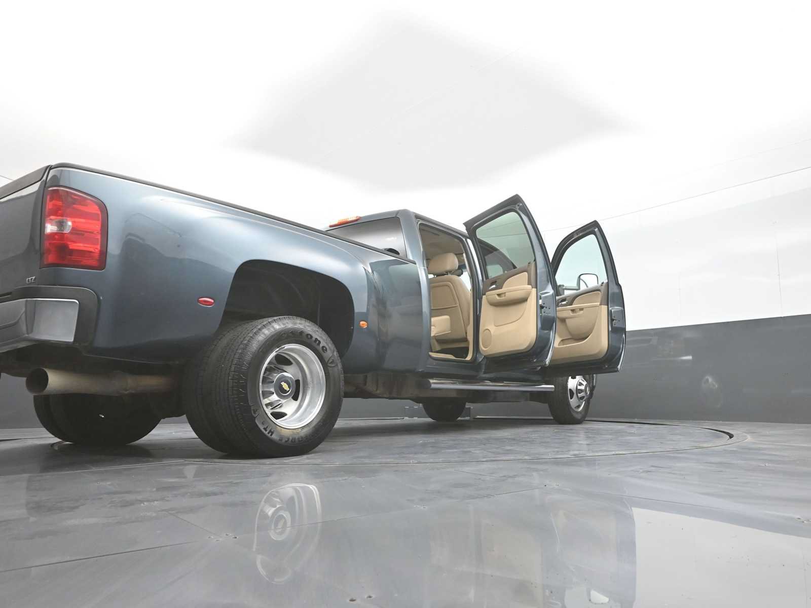 Used 2012 Chevrolet Silverado 3500 LTZ AWD/4WD image 52