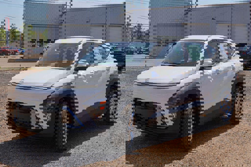 New 2026 Hyundai Kona SE image 28