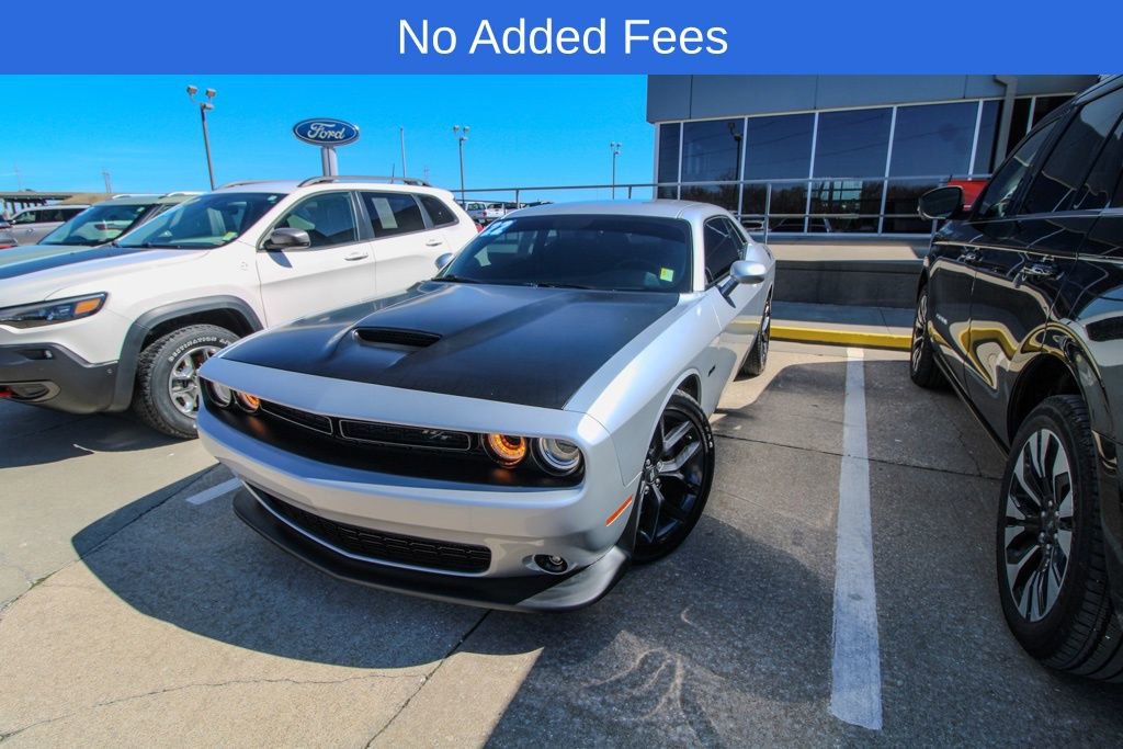 Used 2022 Dodge Challenger R/T w/ Blacktop Package image 1