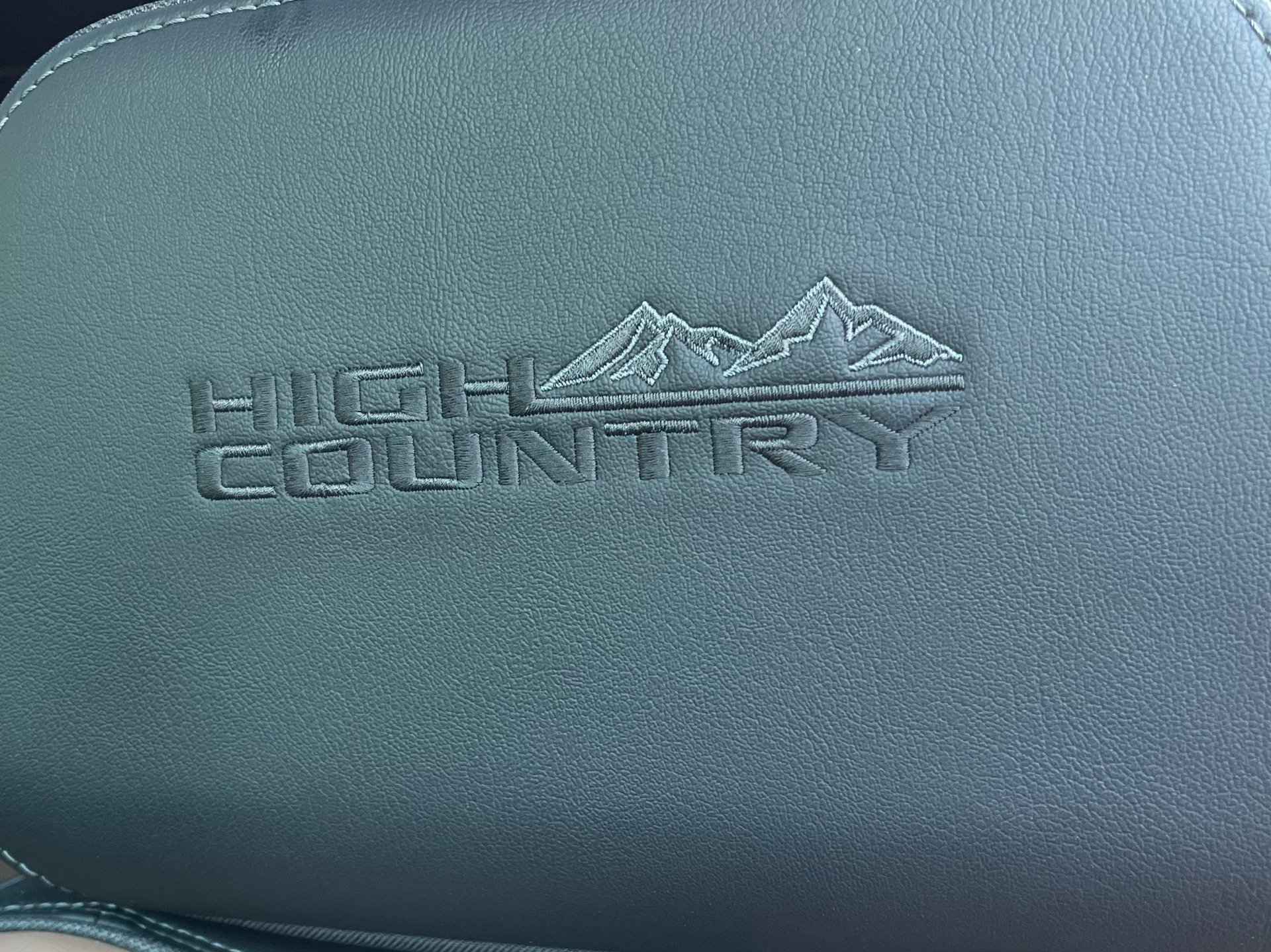Used 2023 Chevrolet Silverado 2500 High Country w/ Z71 Off-Road Package AWD/4WD image 36