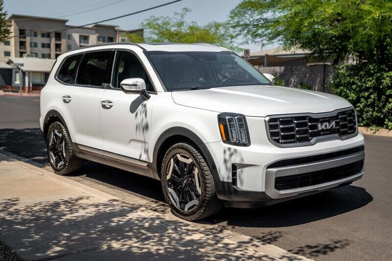 Used 2023 Kia Telluride S w/ S Sunroof Package FWD image 7