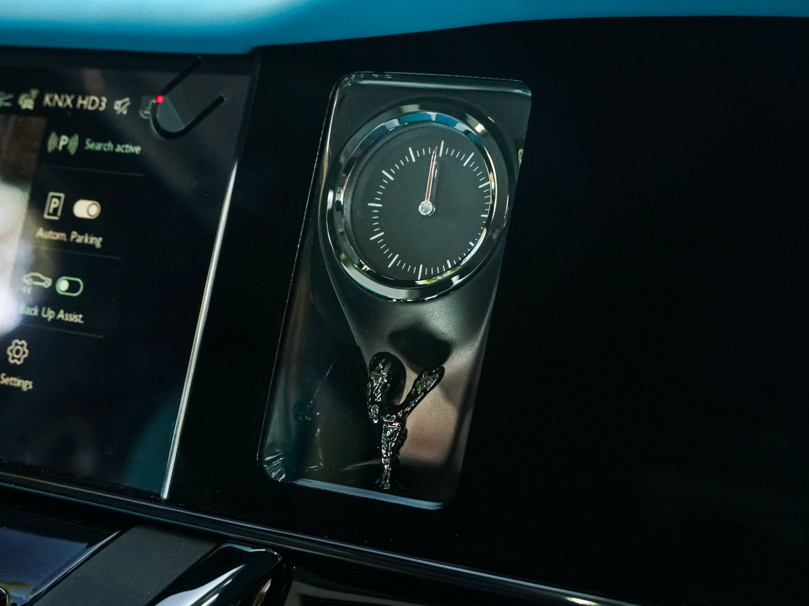 New 2027 Rolls-Royce Cullinan Black Badge AWD/4WD image 13