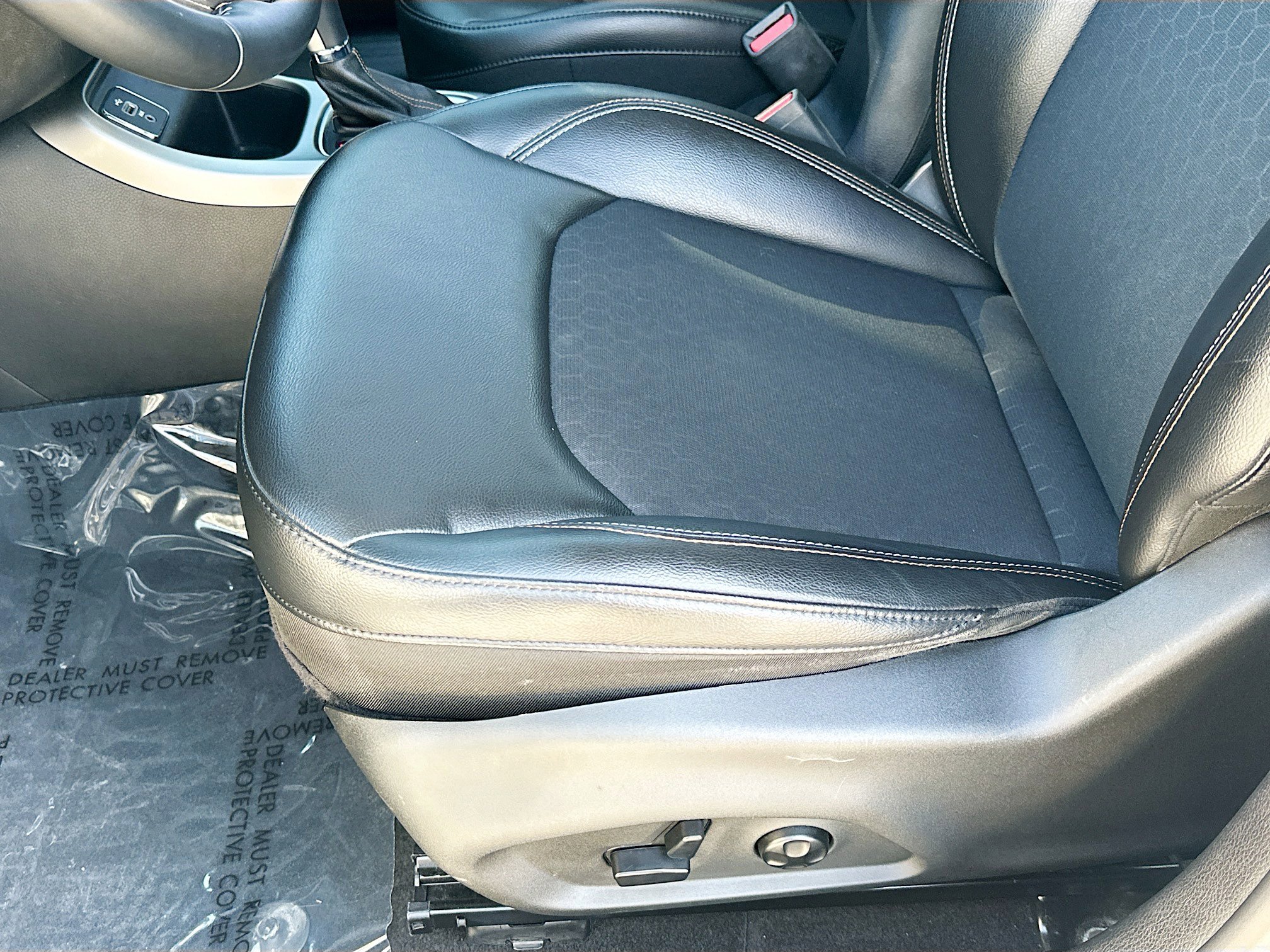 Used 2018 Jeep Compass Latitude w/ Popular Equipment Group image 18