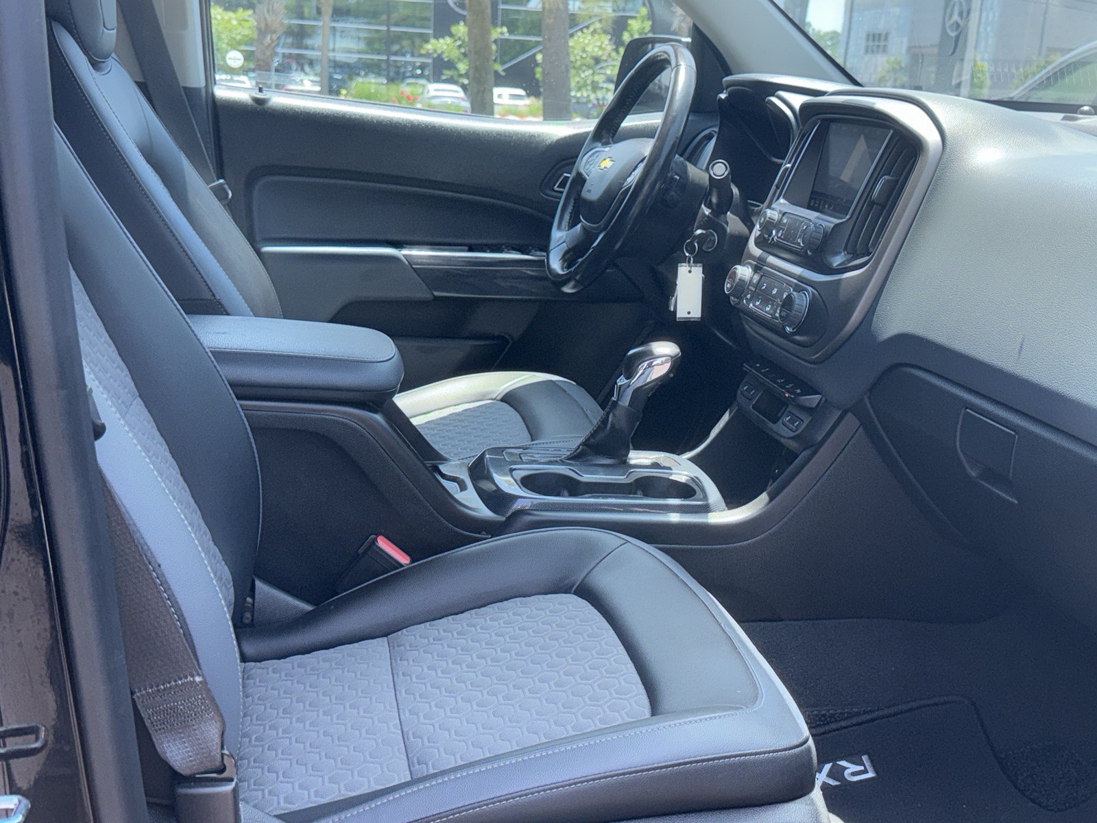 Used 2022 Chevrolet Colorado Z71 AWD/4WD image 38
