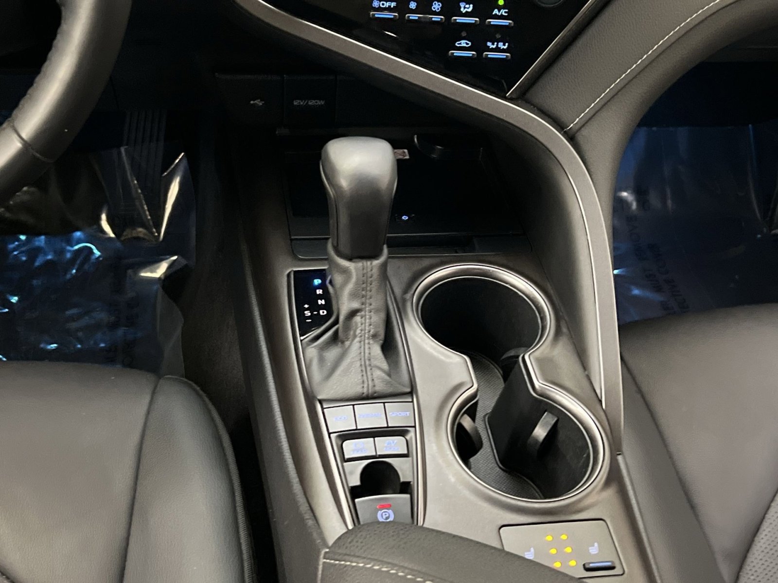 Used 2022 Toyota Camry XSE image 20